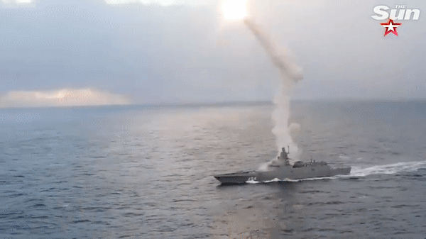 Ukraine lần đầu công bố mảnh vỡ tên lửa siêu vượt âm Zircon của Nga