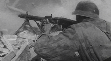 Loại vũ khí nào được ví như 'chiếc cưa xương' trong Thế chiến thứ 2?