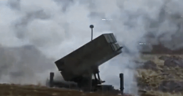Nga tập kích thẳng tổ hợp tên lửa phòng không NASAMS Ukraine