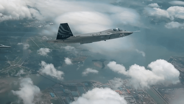 Mỹ bị nghi ngờ đánh cắp dữ liệu nhạy cảm của tiêm kích KF-21 Hàn Quốc