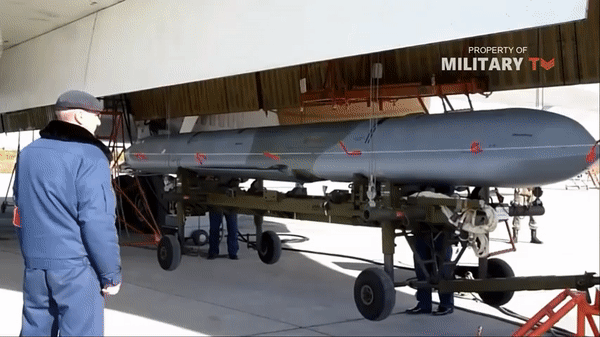 Nga 'lắp đầu đạn kép' cho 'sát thần' Kh-101 để tập kích tại Đông Âu