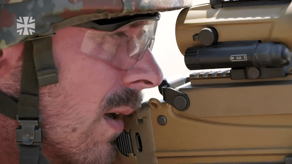 Đức cấp súng máy 'lưỡi cưa quét bộ binh' MG5 cho Ukraine