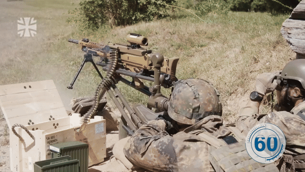 Đức cấp súng máy 'lưỡi cưa quét bộ binh' MG5 cho Ukraine