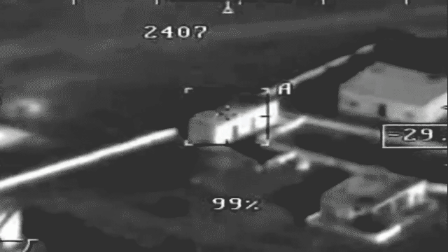 [ẢNH] Phiến quân bắn tên lửa vào căn cứ Nga gây thương vong nghiêm trọng?