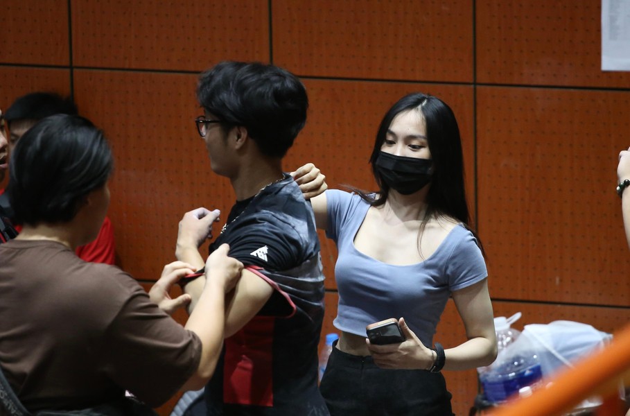 Giới trẻ thích thú với môn thể thao cơ bắp mới du nhập Việt Nam ảnh 13