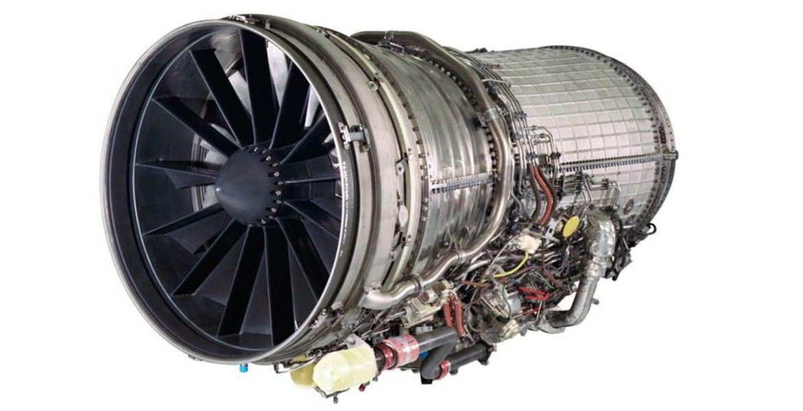 Vì sao oanh tạc cơ B-2 Spirit của Mỹ trị giá 2 tỷ USD lại dán đầy băng dính?
