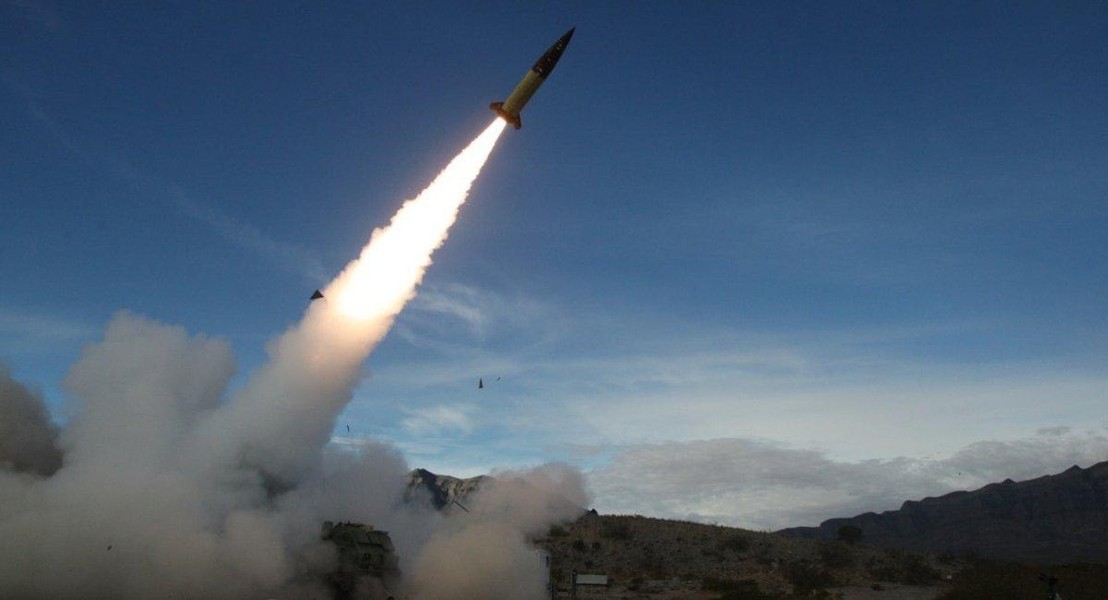 Pháo phản lực HIMARS Ukraine tập kích phá hủy kho đạn lớn tại Kharkiv ảnh 16