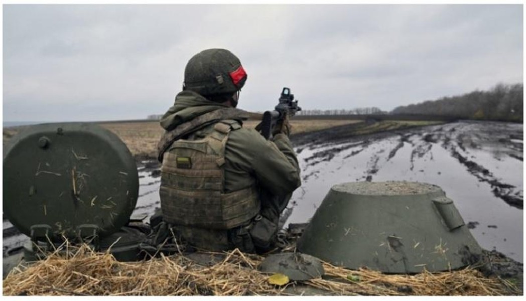 NATO cảnh báo không coi thường sức mạnh quân sự Nga sau khi họ rút khỏi Kherson ảnh 26