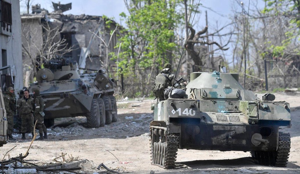 Xe chỉ huy hỏa lực hiếm gặp 1V119 Rheostat của Nga bị bỏ lại ở Kherson ảnh 5