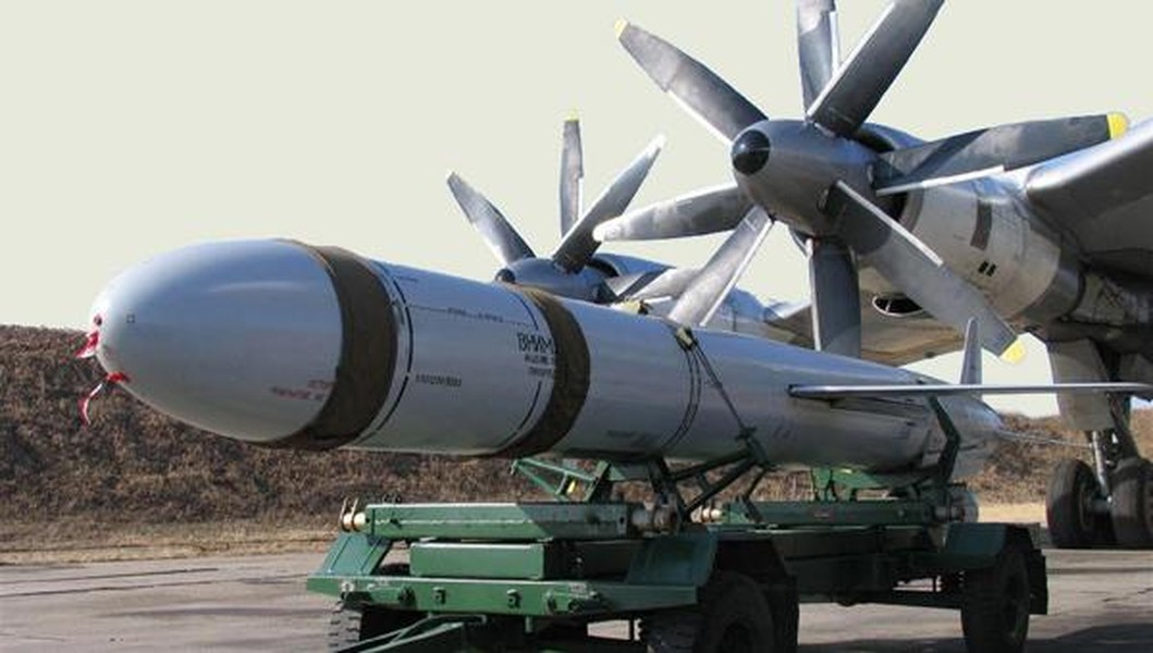 Báo Ukraine: Nga tập kích bằng tên lửa hành trình Kh-55 tháo đầu đạn hạt nhân? ảnh 12