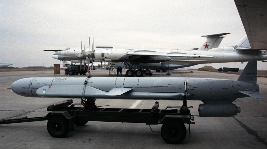 Báo Ukraine: Nga tập kích bằng tên lửa hành trình Kh-55 tháo đầu đạn hạt nhân? ảnh 16