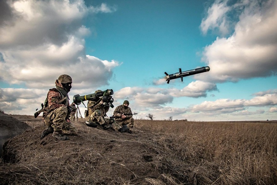 Ukraine dùng tên lửa chống tăng Javelin tập kích công sự Nga tại tả ngạn sông Dnipro  ảnh 25