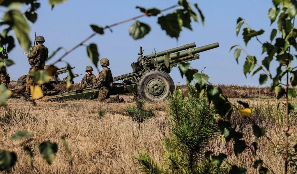 Lính Ukraine khai hỏa lựu pháo M101 hơn 80 năm tuổi ảnh 5