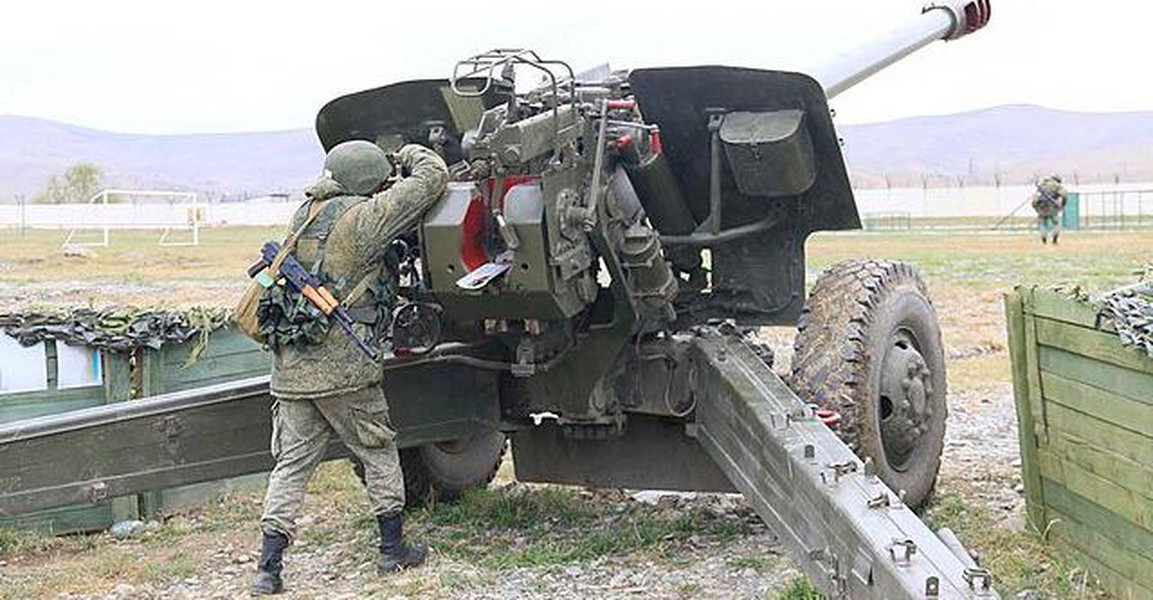 'Vua pháo kéo' 2S65 Msta-B Nga bị đạn thông minh M982 Excalibur Ukraine đánh trúng ảnh 21