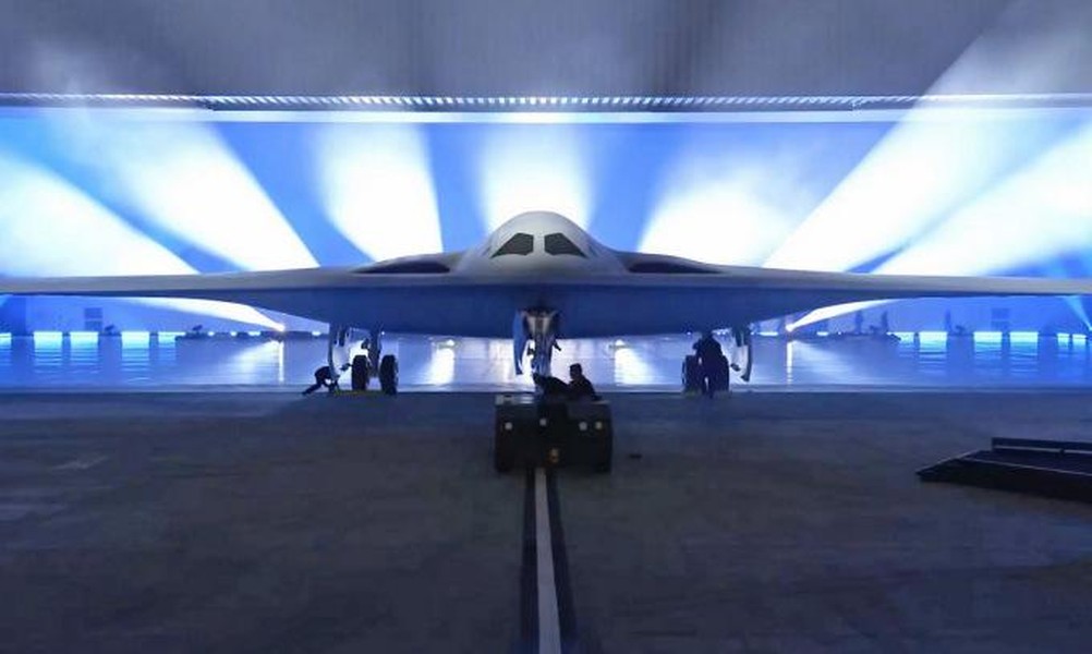 Mỹ ra mắt oanh tạc cơ tàng hình thế hệ mới B-21 Raider ảnh 3