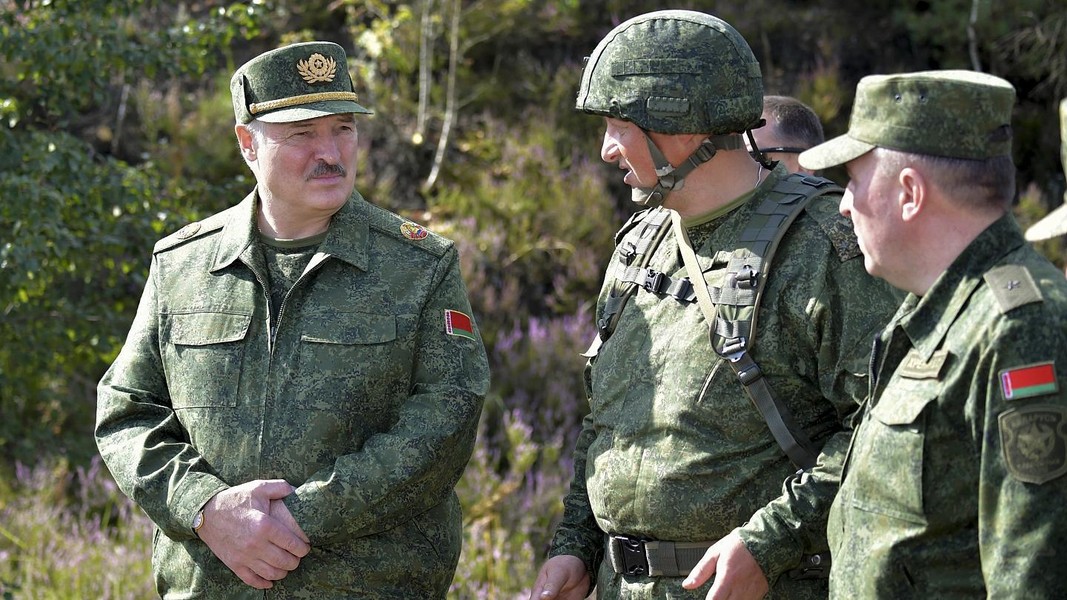 [ẢNH] Belarus bất ngờ tổng động viên quân dự bị khi căng thẳng leo thang ảnh 3