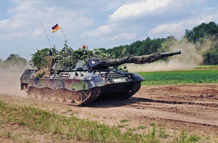 Ba Lan tức giận vì Đức chỉ giao xe tăng Leopard 1A5 thay vì Leopard 2A4 như đã hứa