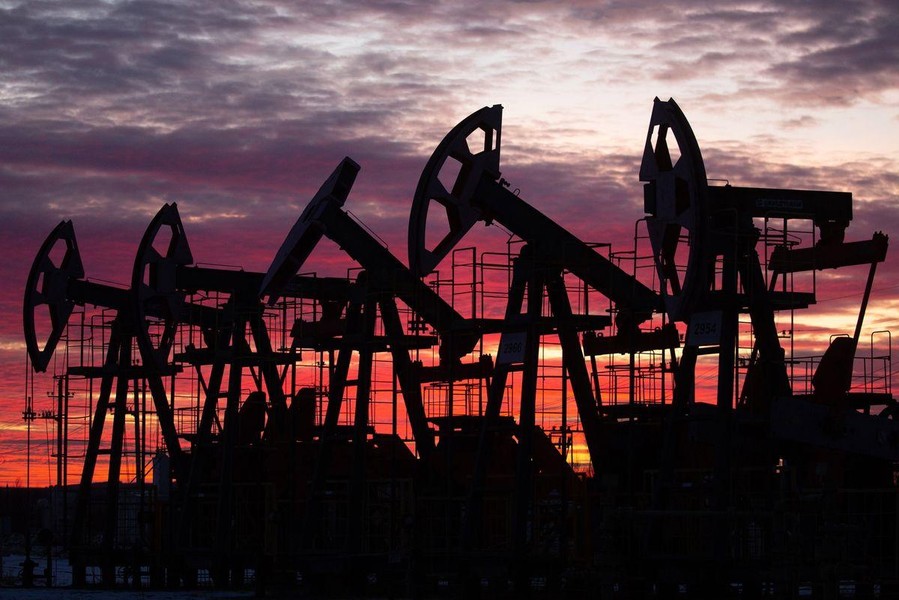 Một sai lầm quan trọng khiến phương Tây không thể từ bỏ dầu của Nga trong tương lai gần