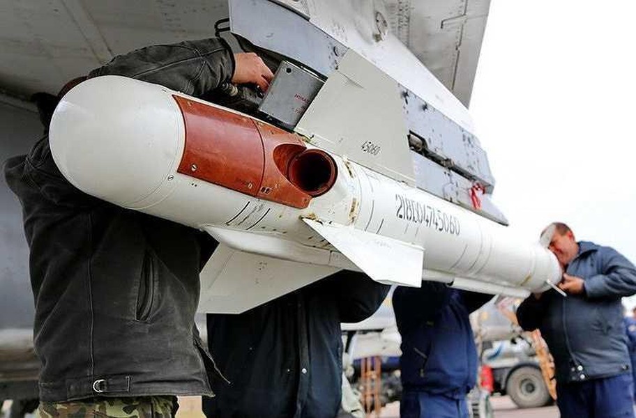 Không quân Ukraine lần đầu sử dụng tên lửa 'hàng hiếm' từ thời Liên Xô