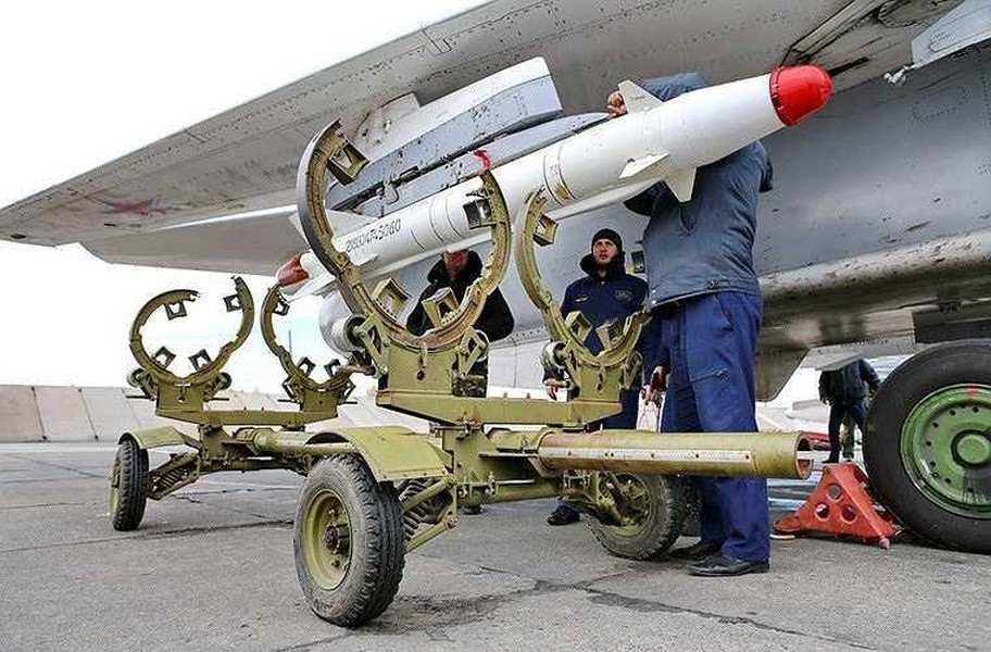 Không quân Ukraine lần đầu sử dụng tên lửa 'hàng hiếm' từ thời Liên Xô