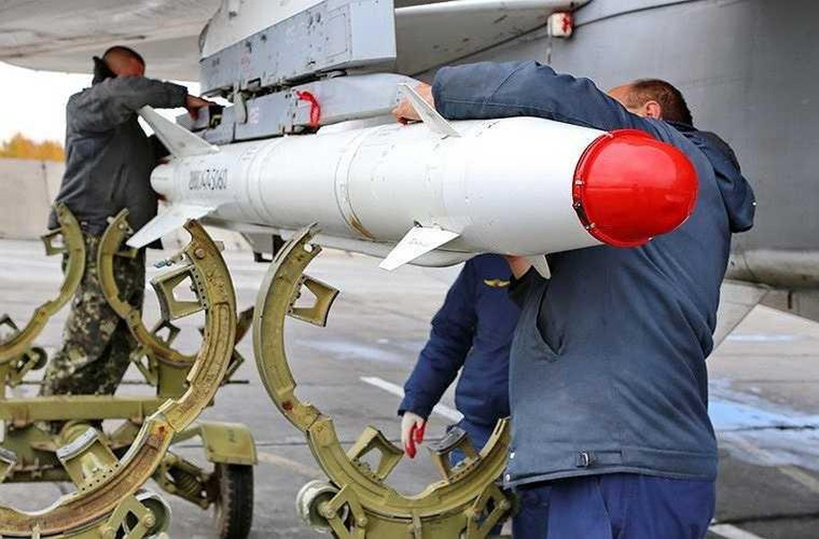 Không quân Ukraine lần đầu sử dụng tên lửa 'hàng hiếm' từ thời Liên Xô
