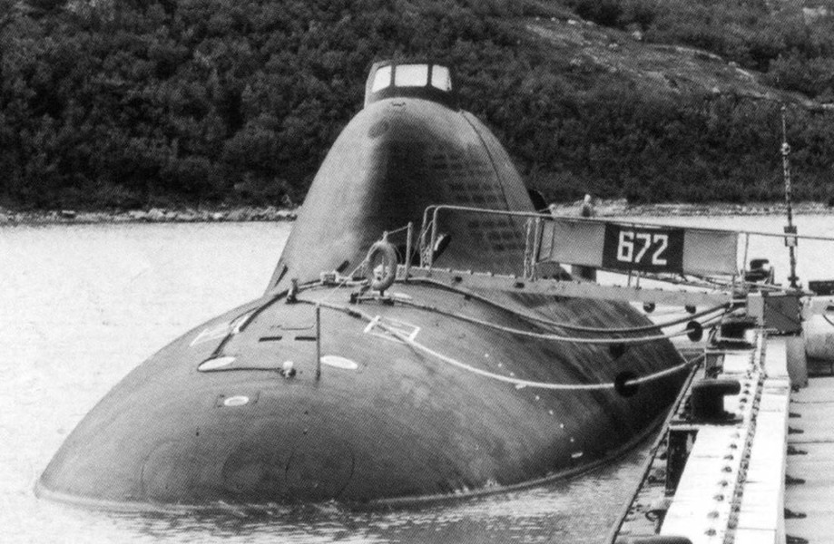 Hải quân Mỹ kinh ngạc trước tàu ngầm huyền thoại Lira của Nga