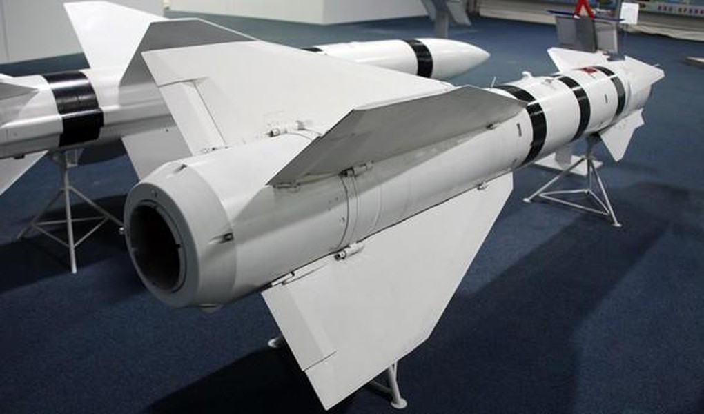 Đòn tấn công bằng tên lửa Kh-59M phá hủy hạ tầng sân bay Krivoy Rog của Ukraine ảnh 17