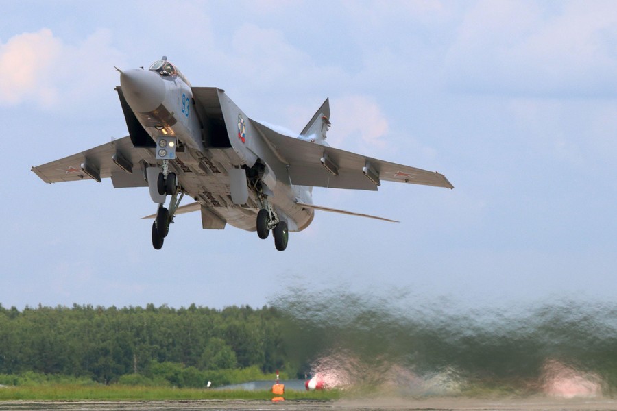 Đánh chặn tầm cao: Tiêm kích MiG-31BM hay Su-35S là bá chủ? ảnh 18