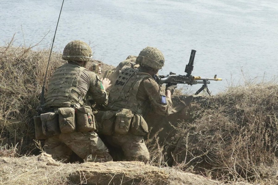 Quân đội Ukraine có thể tiếp cận biên giới Crimea chỉ trong vòng 2 - 4 tháng ảnh 12