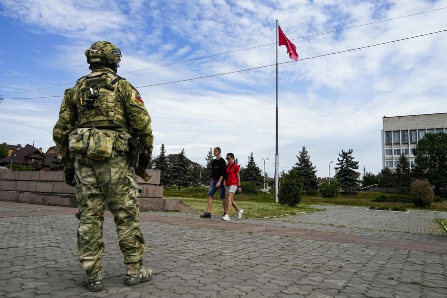 Quân đội Ukraine có thể tiếp cận biên giới Crimea chỉ trong vòng 2 - 4 tháng ảnh 6