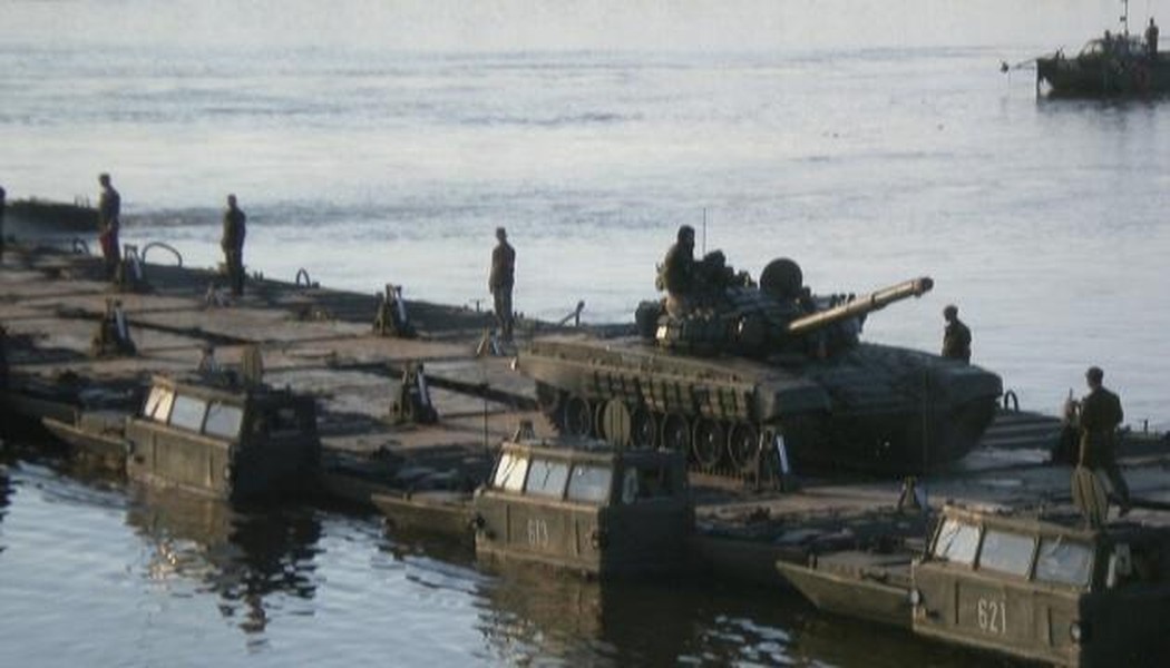 Động thái khôn khéo của Nga biến sông Dnepr thành 'chốt chặn' Quân đội Ukraine ảnh 8