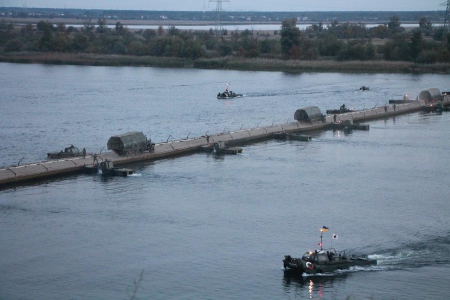 Động thái khôn khéo của Nga biến sông Dnepr thành 'chốt chặn' Quân đội Ukraine ảnh 4