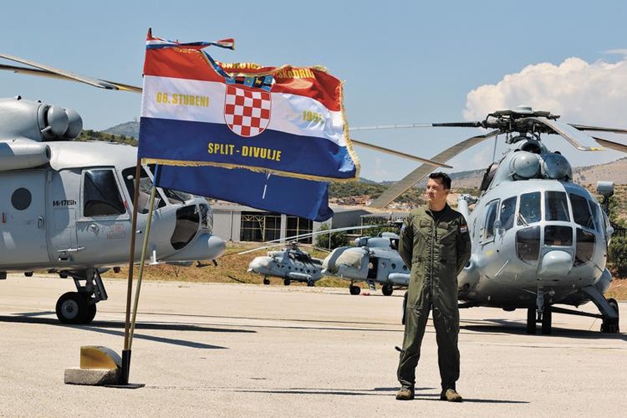 Ukraine nhận số lượng lớn trực thăng Mi-8 từ đối tác bất ngờ ảnh 1