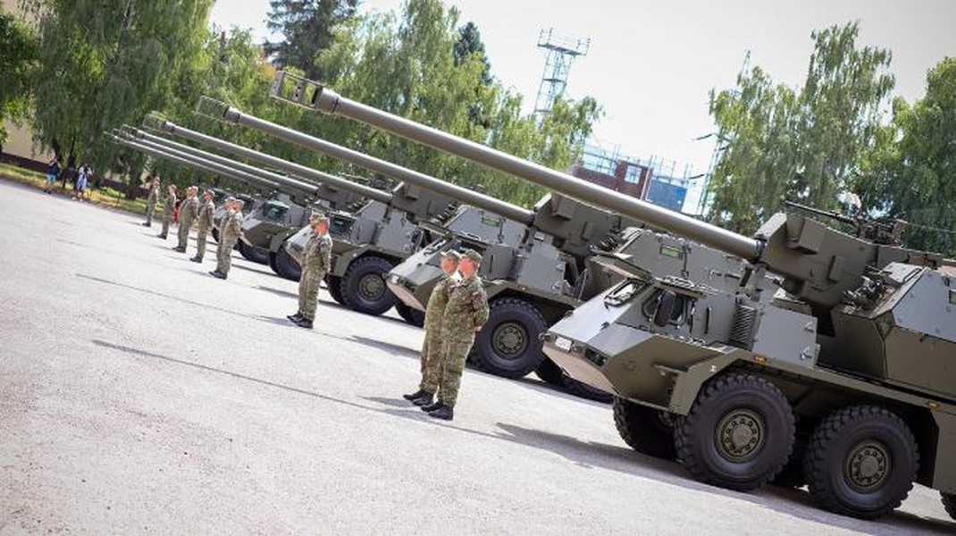 Pháo tự hành Zuzana-2 Ukraine dính đòn cảm tử của UAV Lancet Nga? ảnh 6