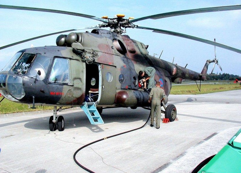 Ukraine nhận số lượng lớn trực thăng Mi-8 từ đối tác bất ngờ ảnh 6