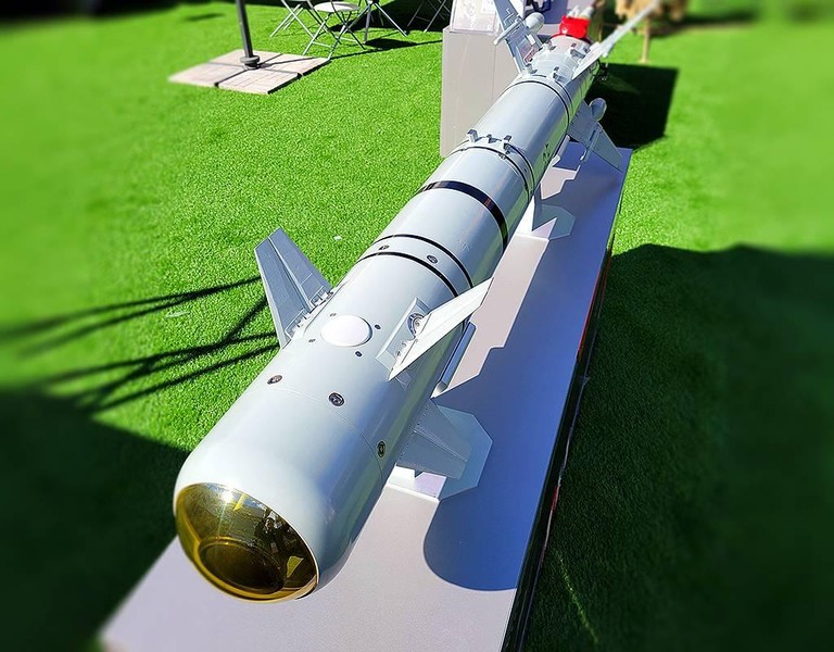'Tên lửa tấn công qua ô cửa sổ' Izdeliye 305 tăng gấp 3 tầm bắn ảnh 10