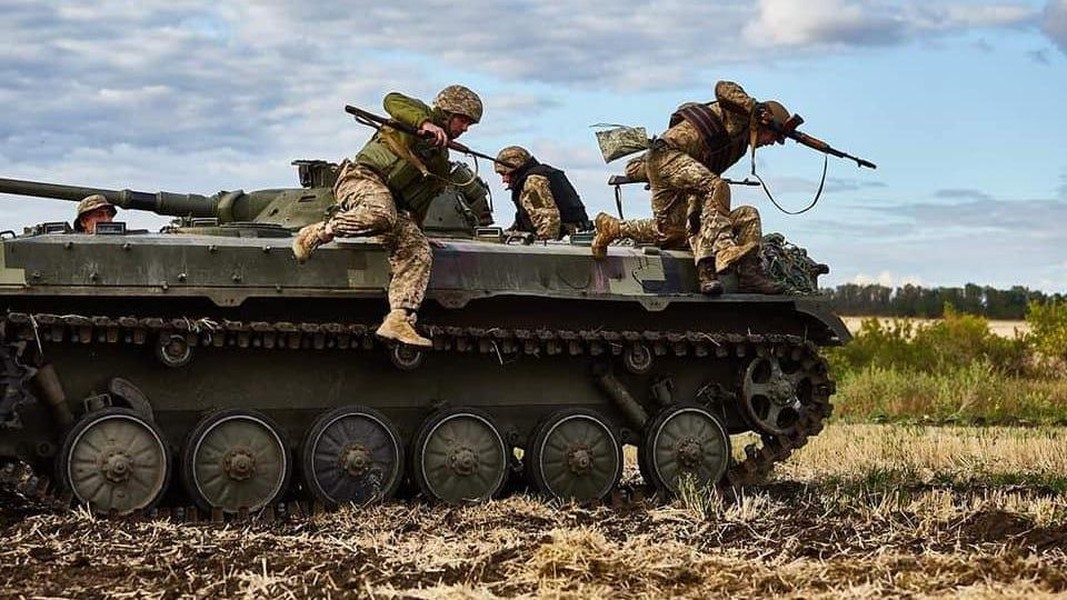 Tình báo Anh: Nga sử dụng quân rút khỏi Kherson để tấn công Bakhmut ảnh 10