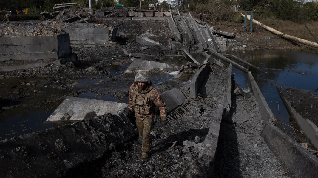 Tình báo Anh: Nga sử dụng quân rút khỏi Kherson để tấn công Bakhmut ảnh 9