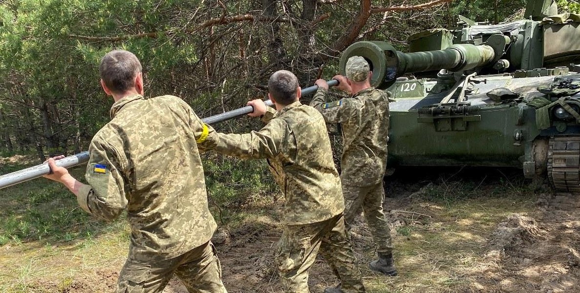 Tổ hợp UkrOboronProm của Ukraine bắt đầu sản xuất hàng loạt vũ khí phương Tây ảnh 10