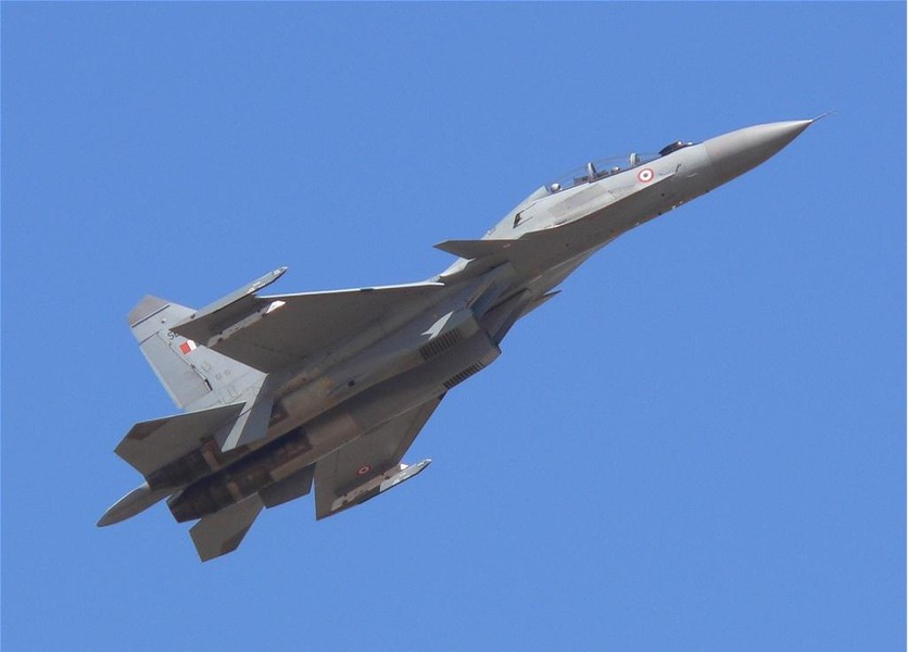 Dây chuyền sản xuất hàng loạt tiêm kích Su-30SM2 đang hoạt động hết công suất ảnh 15