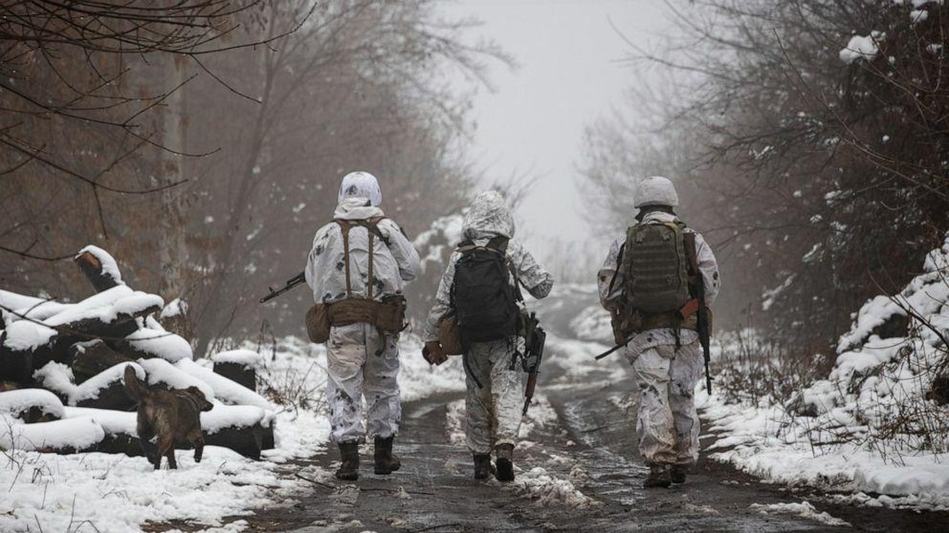 Quân đội Nga đang 'tái định vị' ở Donetsk và Zaporizhzhia ảnh 14