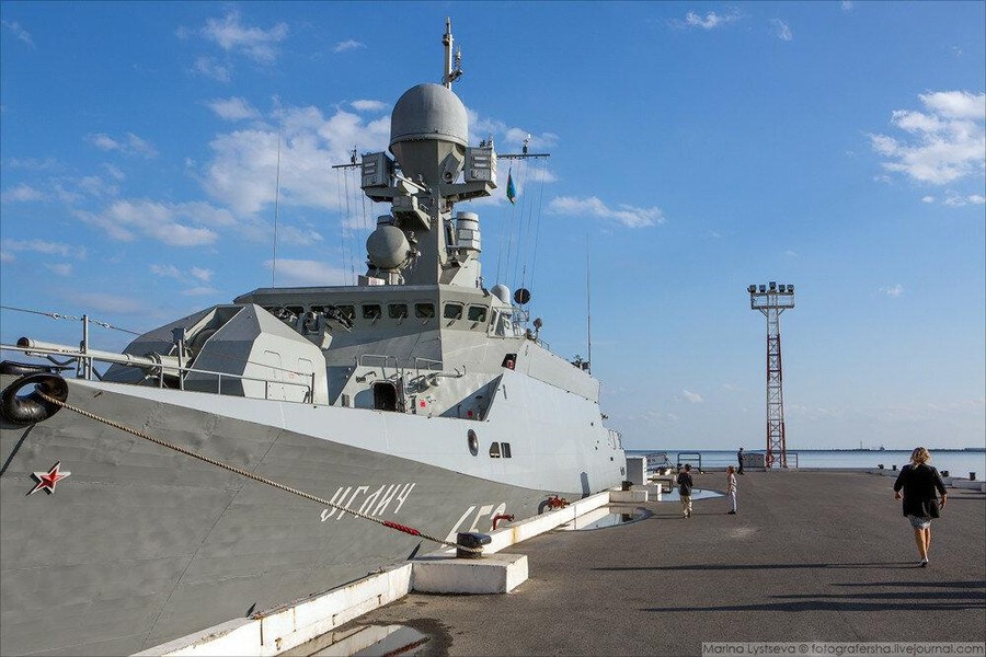 Tàu tên lửa tàng hình Grad tăng cường đáng kể sức mạnh cho Hạm đội Baltic Nga ảnh 16