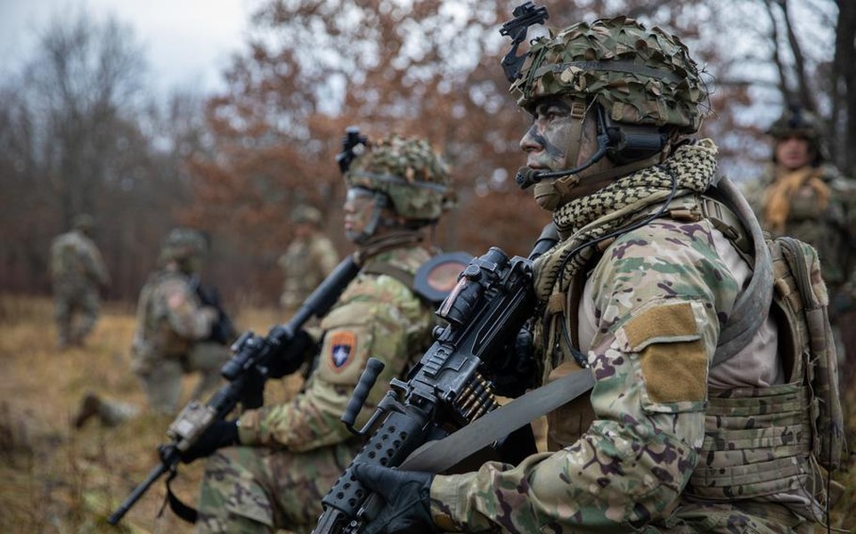 Mỹ phải chấm dứt cuộc xung đột Ukraine bằng cách... rút khỏi NATO ảnh 12