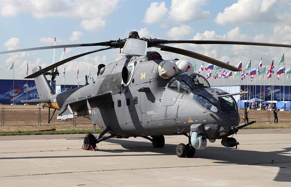 Trực thăng tấn công Mi-35 thể hiện sức mạnh đáng nể trên chiến trường Ukraine ảnh 4