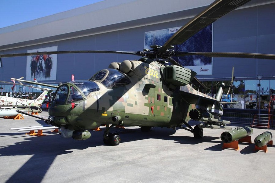 Trực thăng tấn công Mi-35 thể hiện sức mạnh đáng nể trên chiến trường Ukraine ảnh 9