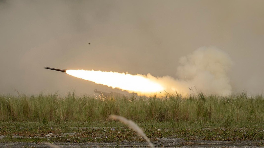 Đại tá Nga cảnh báo nóng trước khả năng Mỹ cung cấp tên lửa tầm xa GLSDB cho Ukraine ảnh 9