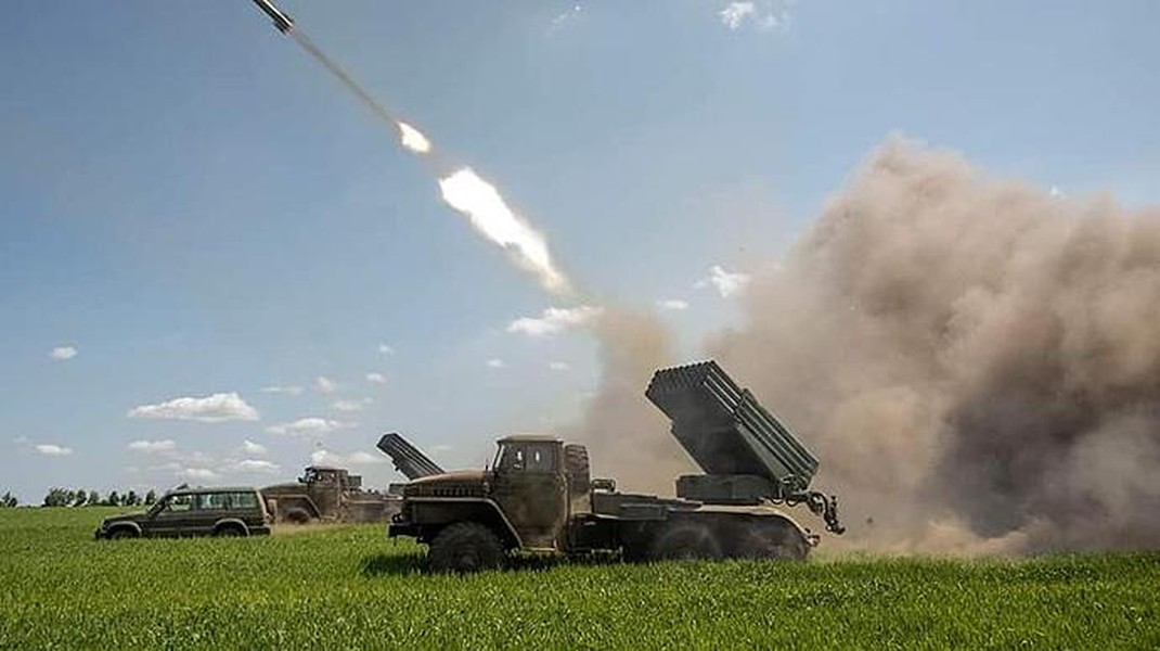 Pháo phản lực Nga thể hiện uy lực lớn trên chiến trường Ukraine ảnh 6
