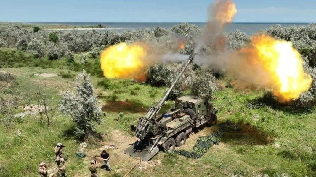 Pháo phản lực Nga thể hiện uy lực lớn trên chiến trường Ukraine ảnh 12