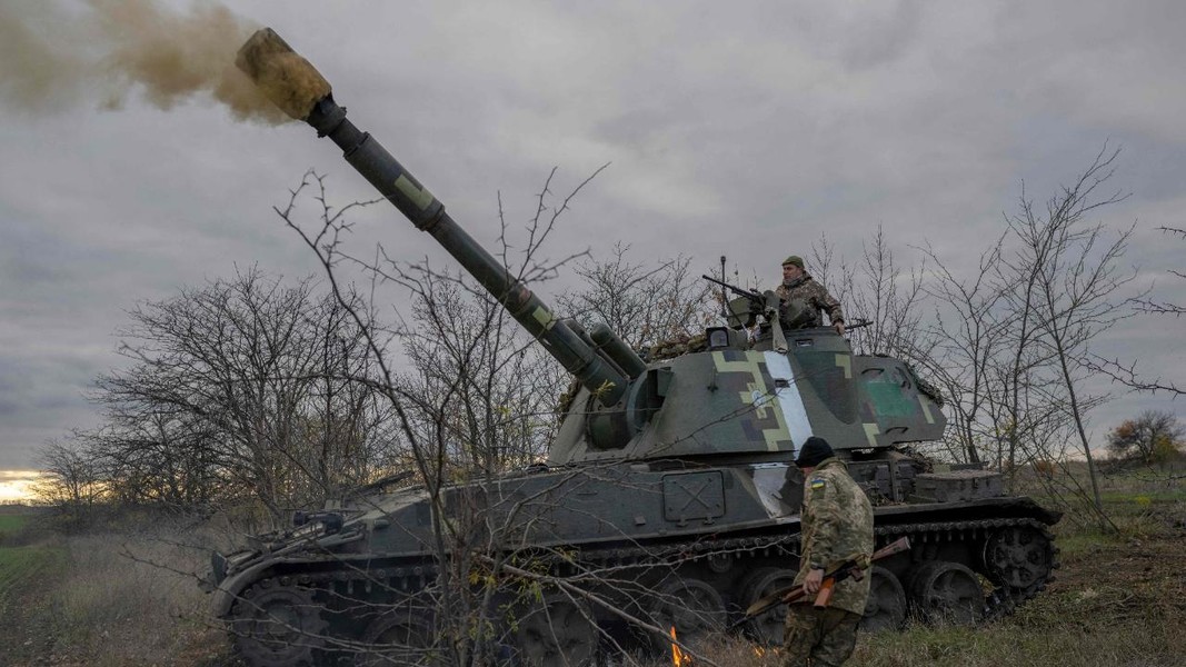 Pháo phản lực Nga thể hiện uy lực lớn trên chiến trường Ukraine ảnh 1