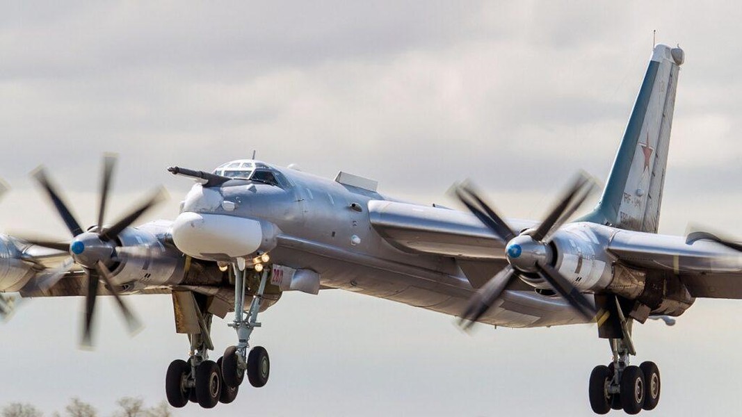 Vì sao 'bảo tàng bay' Tu-95 của Nga vẫn khiến Mỹ đặc biệt lo sợ? ảnh 13